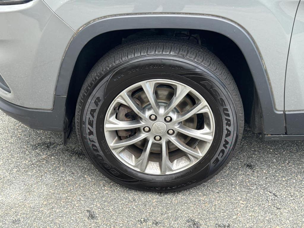 used 2020 Jeep Cherokee car, priced at $17,892