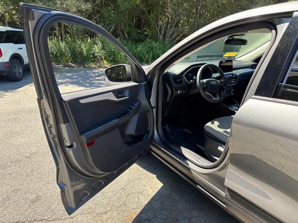 used 2022 Ford Escape car, priced at $22,892