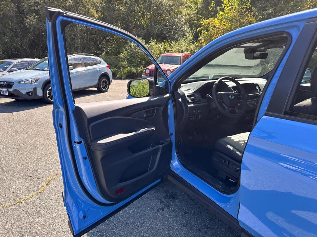 new 2025 Honda Ridgeline car, priced at $49,185