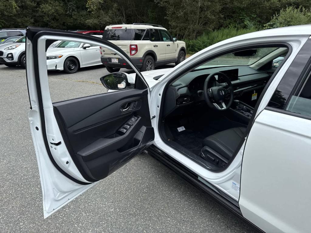 new 2025 Honda Accord Hybrid car, priced at $40,905