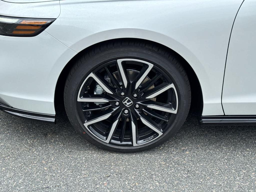 new 2025 Honda Accord Hybrid car, priced at $40,905