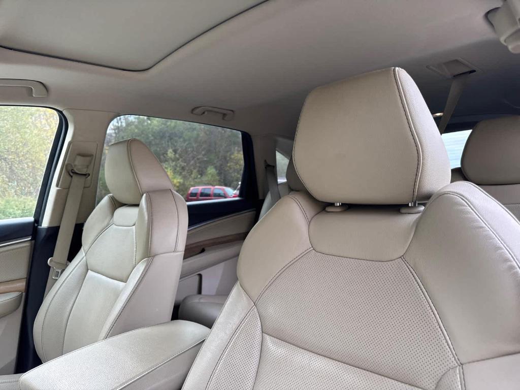 used 2019 Acura MDX car, priced at $23,359