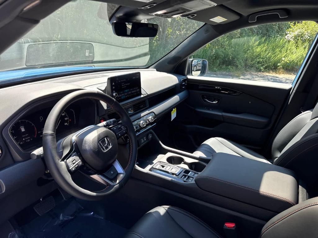 new 2025 Honda Pilot car, priced at $51,250