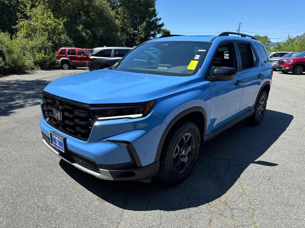 new 2025 Honda Pilot car, priced at $51,250