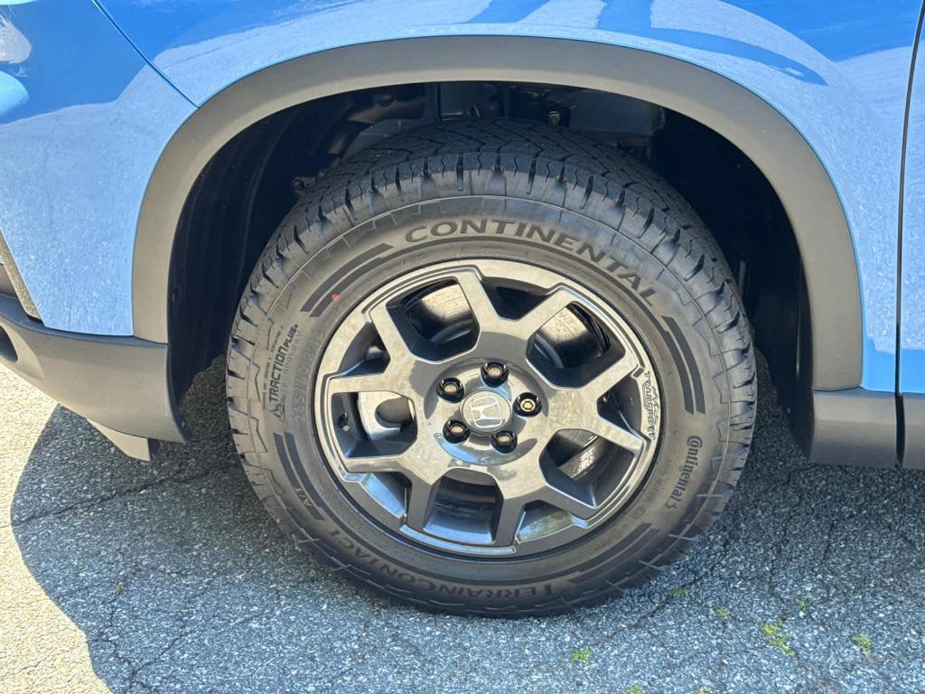 new 2025 Honda Pilot car, priced at $51,250