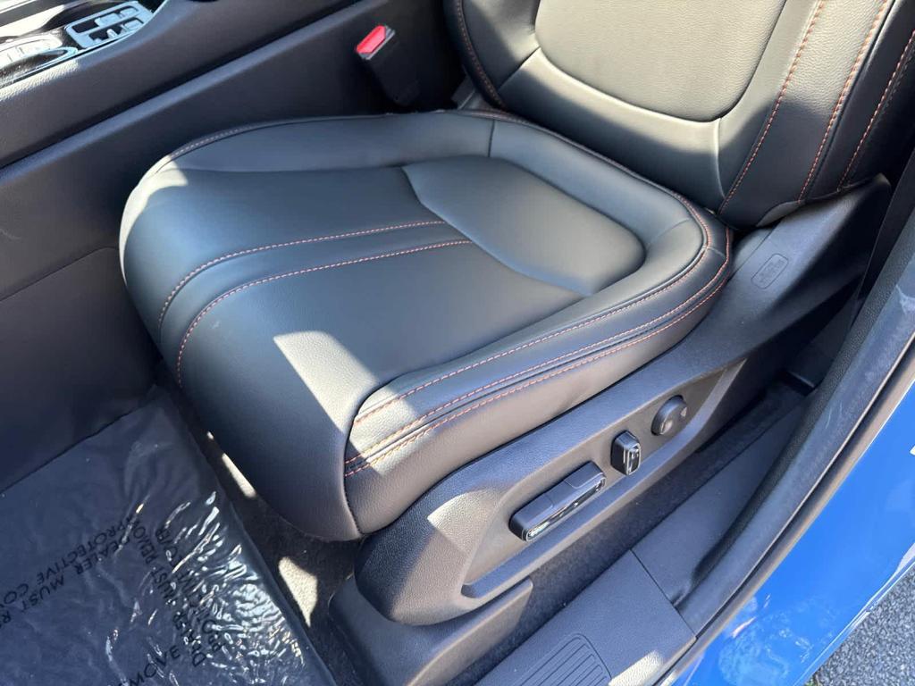 new 2025 Honda Pilot car, priced at $51,250