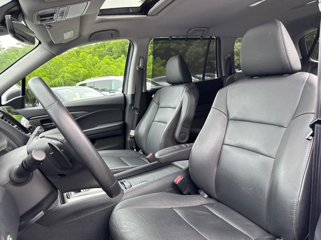 used 2022 Honda Pilot car, priced at $33,988