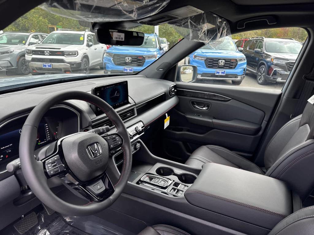 new 2025 Honda Pilot car, priced at $56,530