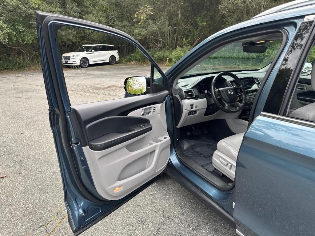 used 2019 Honda Pilot car, priced at $28,594