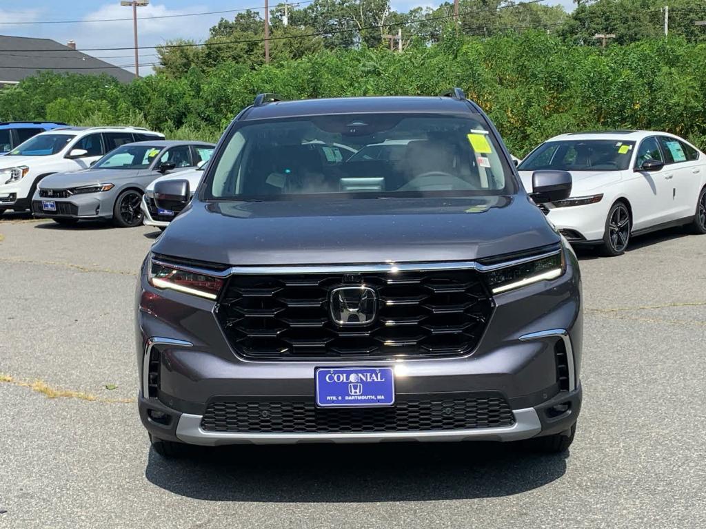 new 2025 Honda Pilot car, priced at $56,250