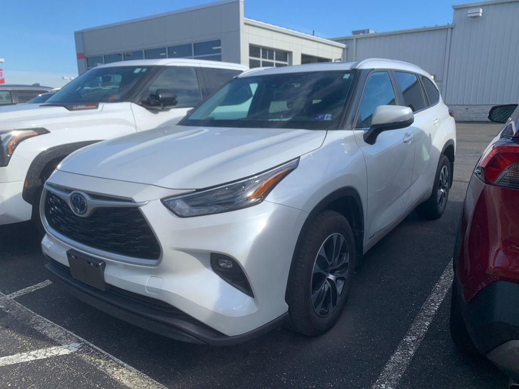 used 2023 Toyota Highlander Hybrid car, priced at $42,991