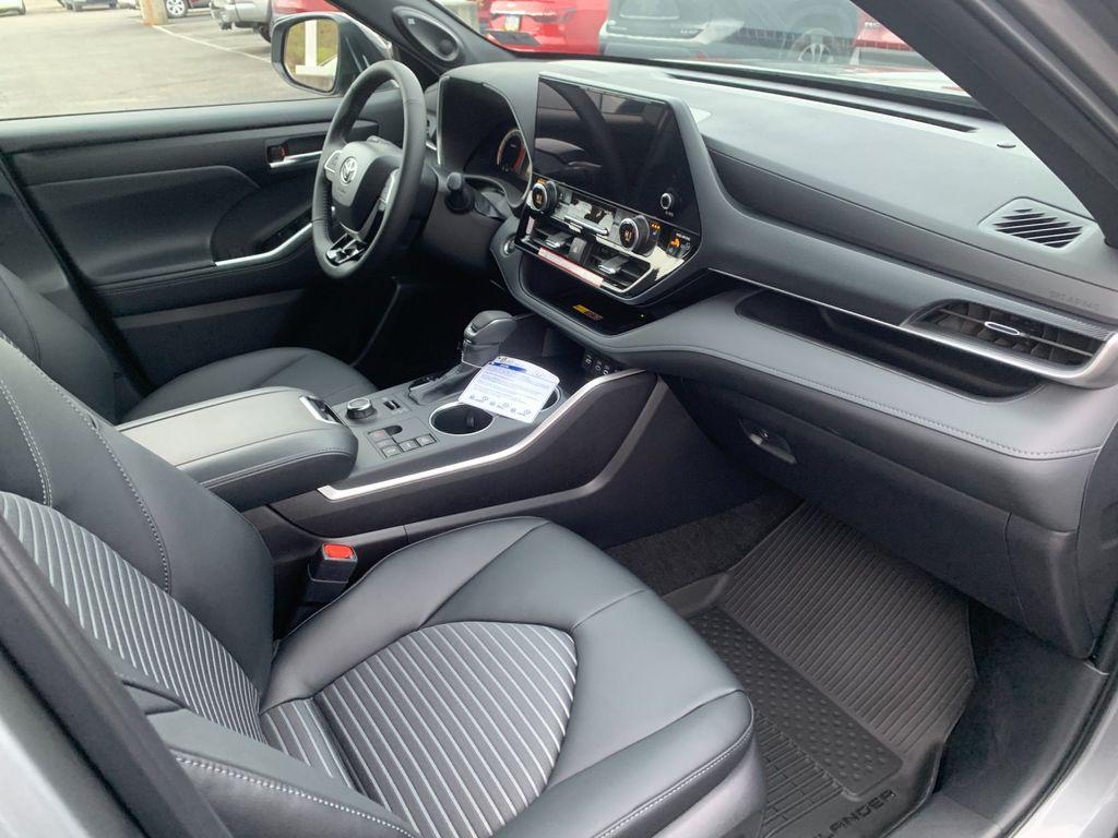 new 2026 Toyota Highlander car, priced at $51,838