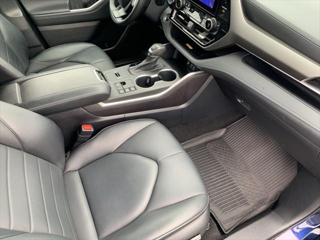 used 2023 Toyota Highlander Hybrid car, priced at $40,991