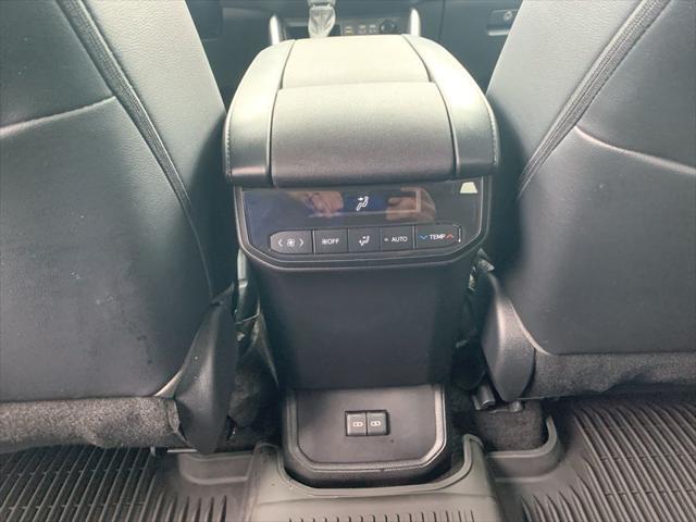 used 2023 Toyota Highlander Hybrid car, priced at $40,991
