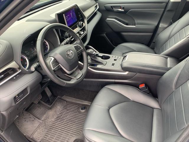 used 2023 Toyota Highlander Hybrid car, priced at $40,991