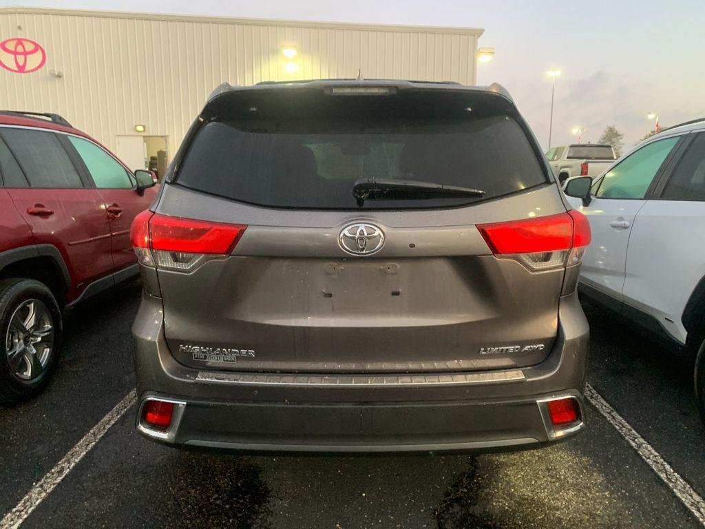 used 2019 Toyota Highlander car, priced at $31,991