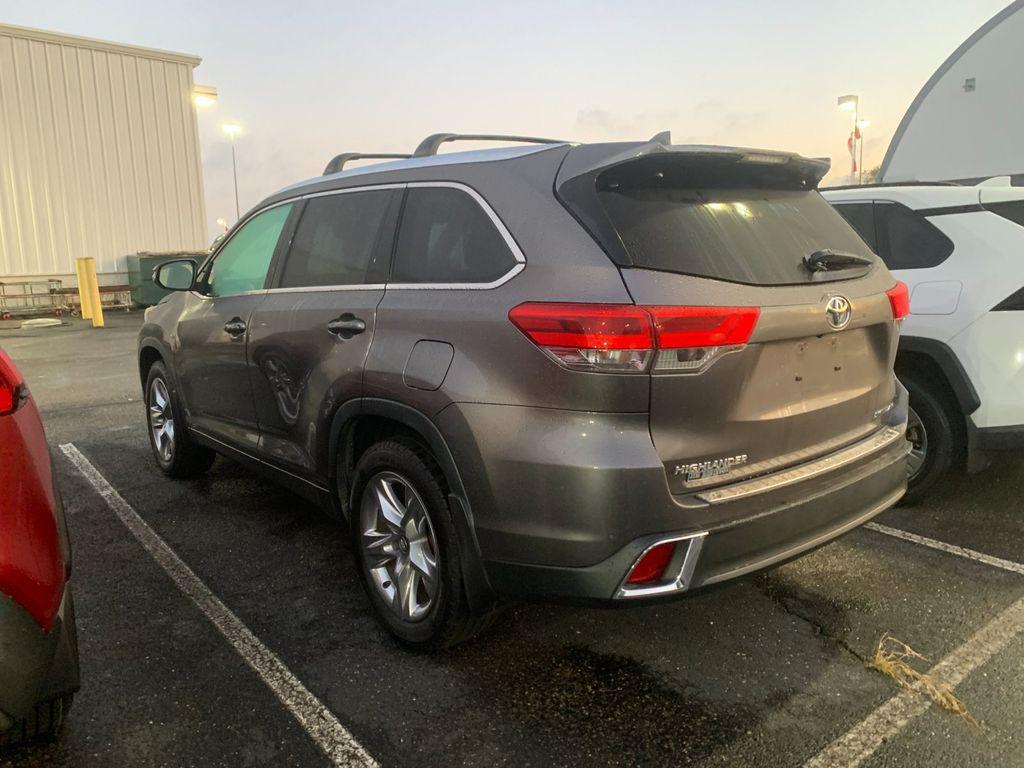 used 2019 Toyota Highlander car, priced at $31,991