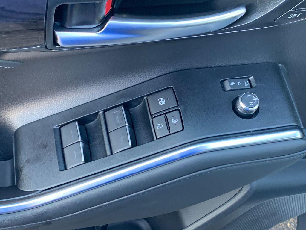 new 2025 Toyota Highlander car, priced at $53,482