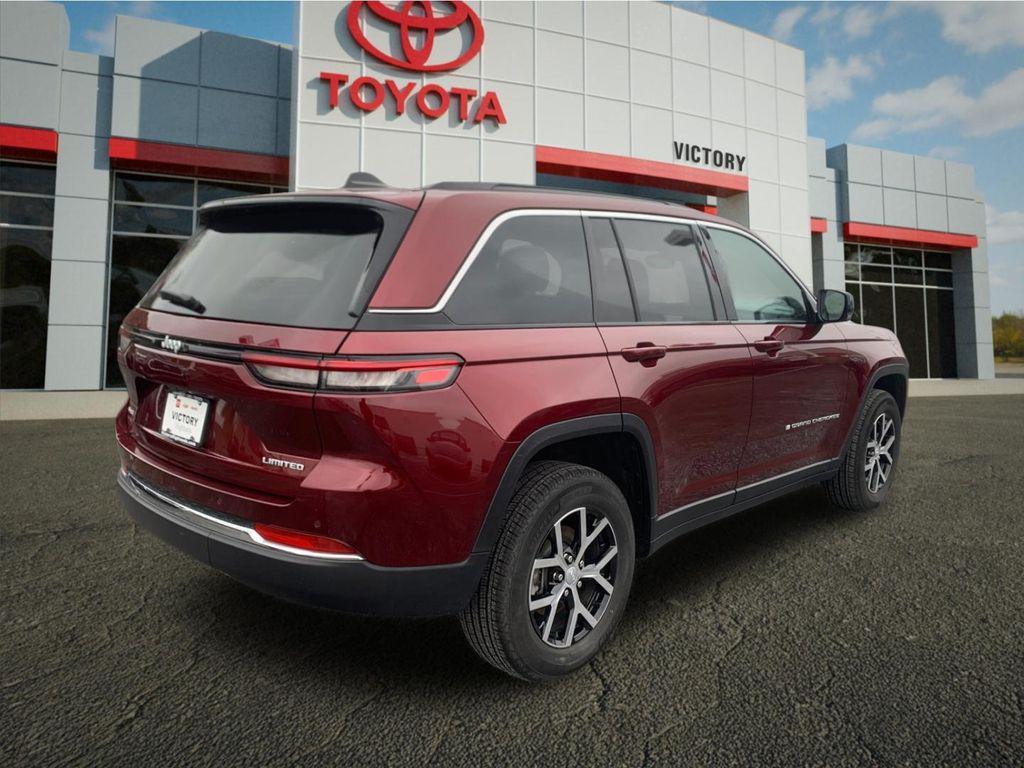 used 2024 Jeep Grand Cherokee car, priced at $37,745