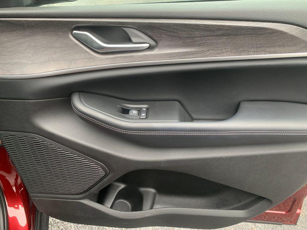 used 2024 Jeep Grand Cherokee car, priced at $37,745