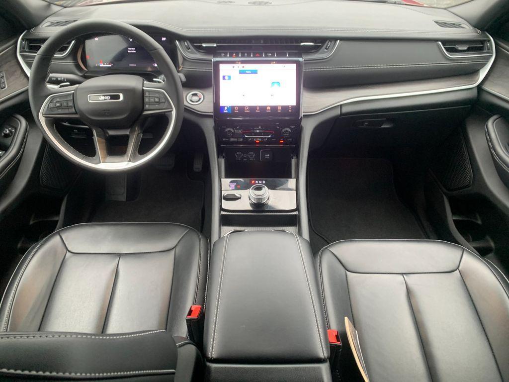 used 2024 Jeep Grand Cherokee car, priced at $37,745