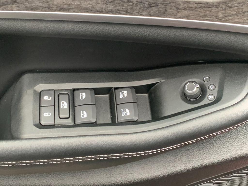 used 2024 Jeep Grand Cherokee car, priced at $37,745