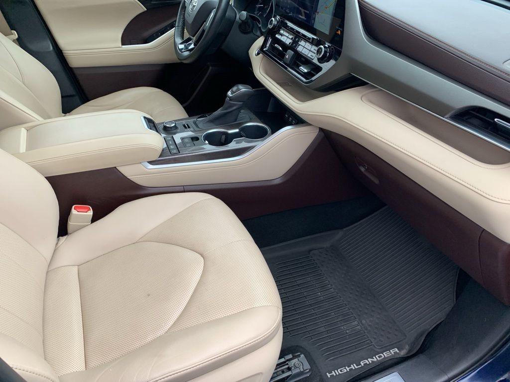 used 2020 Toyota Highlander car, priced at $31,520