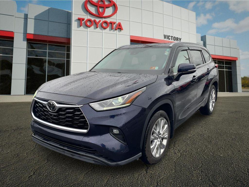 used 2020 Toyota Highlander car, priced at $31,224