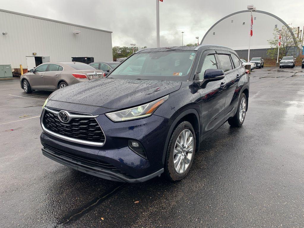 used 2020 Toyota Highlander car, priced at $31,520