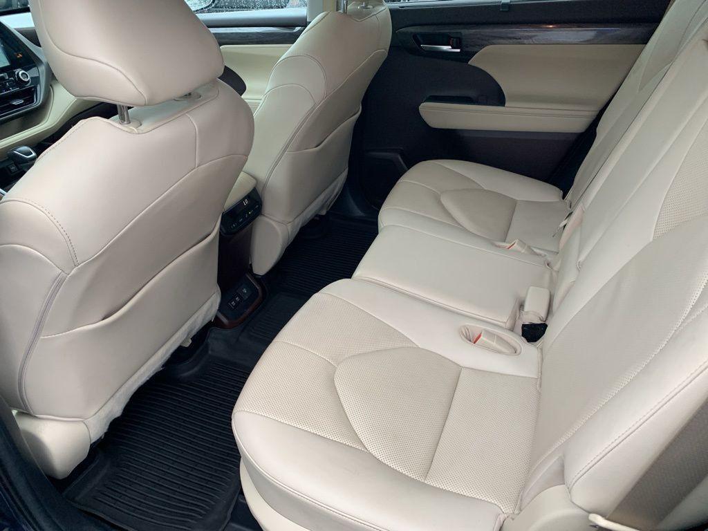 used 2020 Toyota Highlander car, priced at $31,520