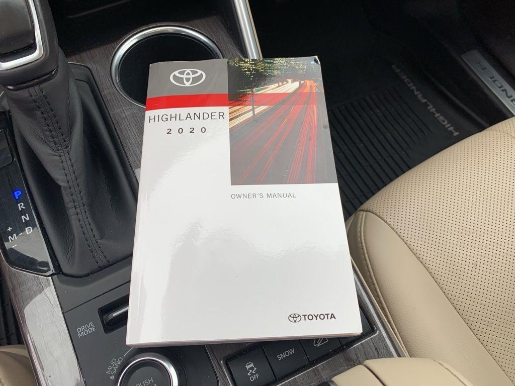 used 2020 Toyota Highlander car, priced at $31,520