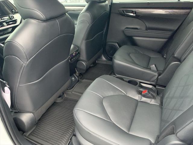 new 2025 Toyota Highlander Hybrid car, priced at $56,948