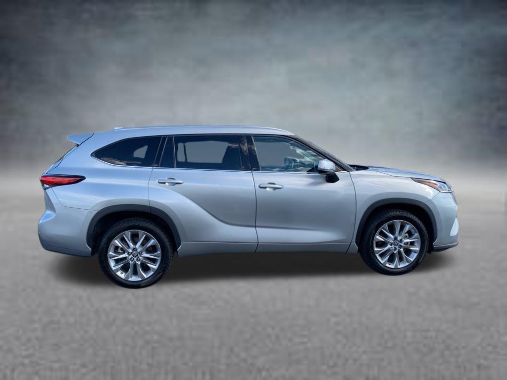 used 2021 Toyota Highlander car, priced at $31,763
