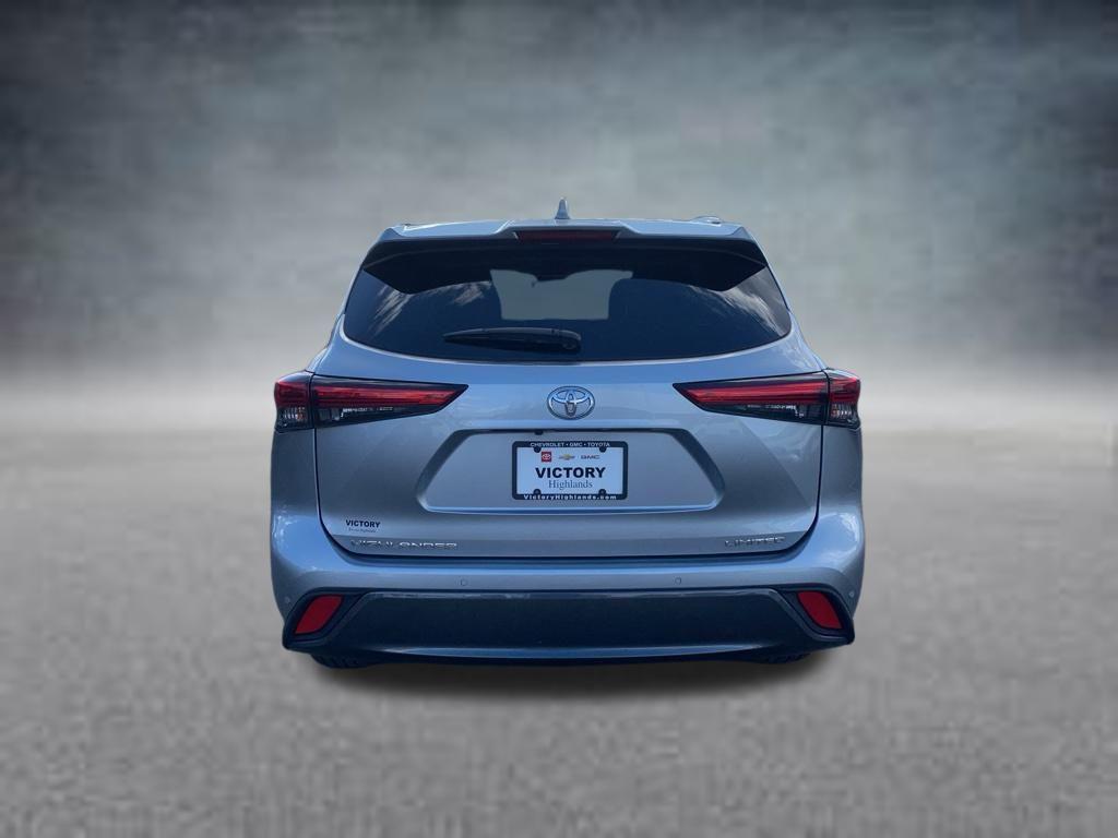 used 2021 Toyota Highlander car, priced at $31,763