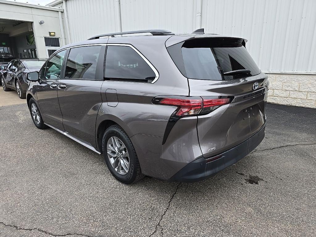 used 2022 Toyota Sienna car, priced at $42,119