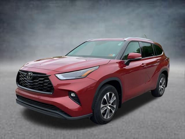 used 2022 Toyota Highlander car, priced at $36,991