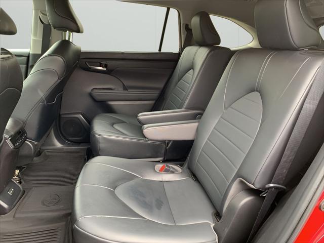 used 2022 Toyota Highlander car, priced at $36,991