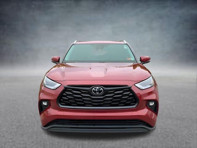 used 2022 Toyota Highlander car, priced at $36,991