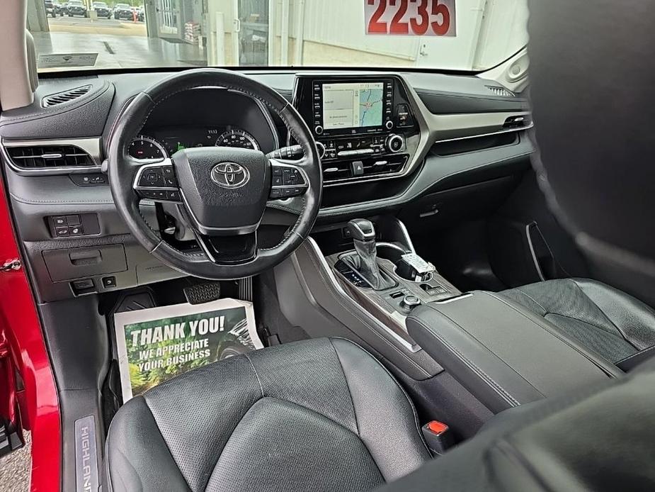 used 2021 Toyota Highlander car, priced at $31,897