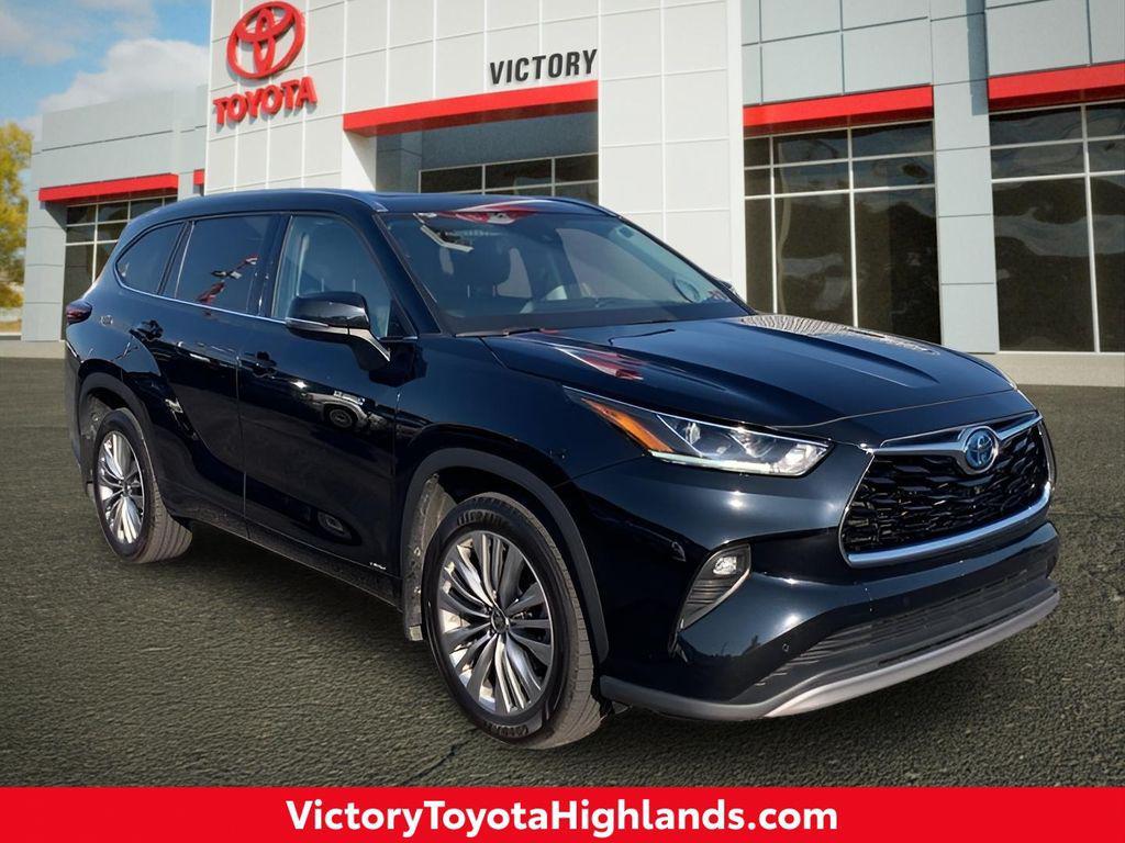 used 2021 Toyota Highlander Hybrid car, priced at $36,033