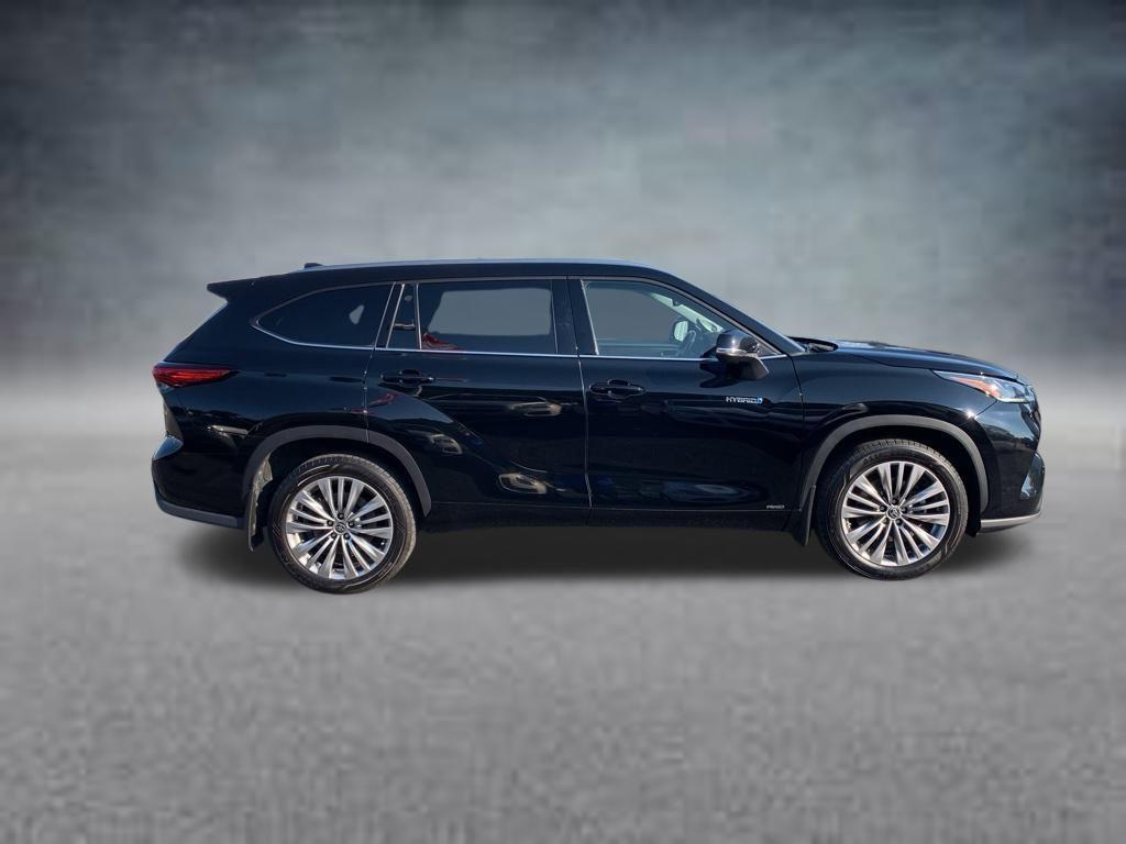 used 2021 Toyota Highlander Hybrid car, priced at $36,658