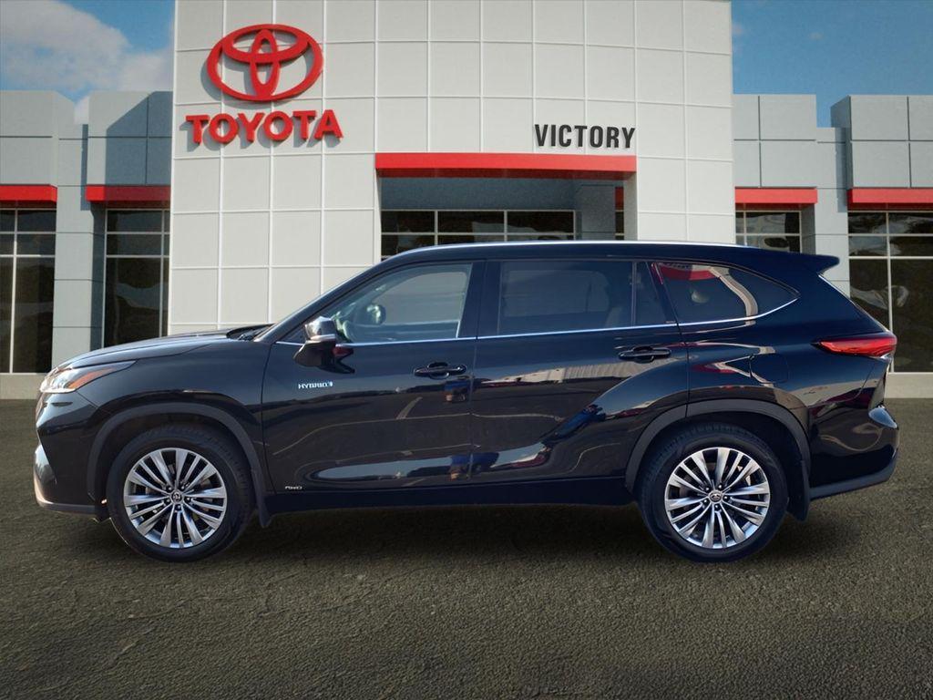 used 2021 Toyota Highlander Hybrid car, priced at $34,633