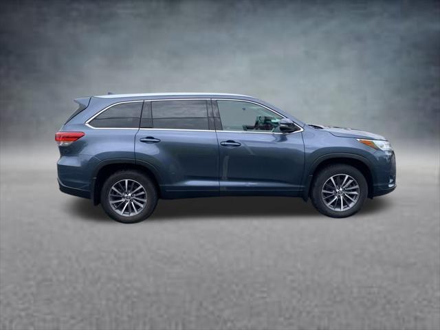 used 2019 Toyota Highlander car, priced at $25,991