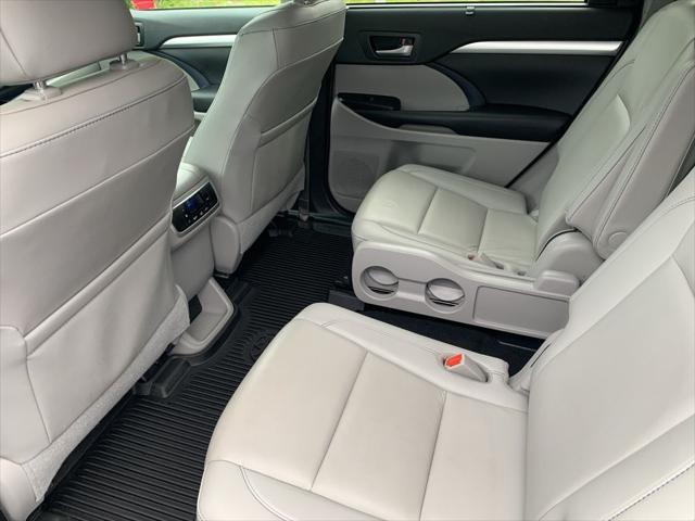 used 2019 Toyota Highlander car, priced at $25,991