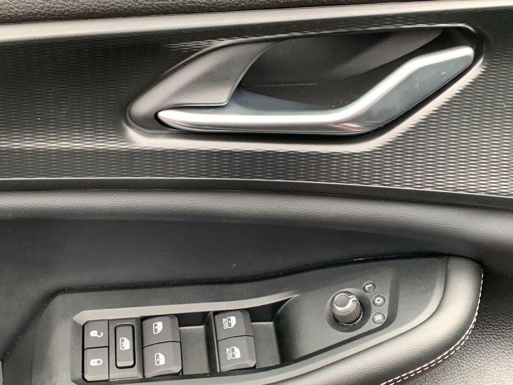 used 2024 Jeep Grand Cherokee car, priced at $33,392