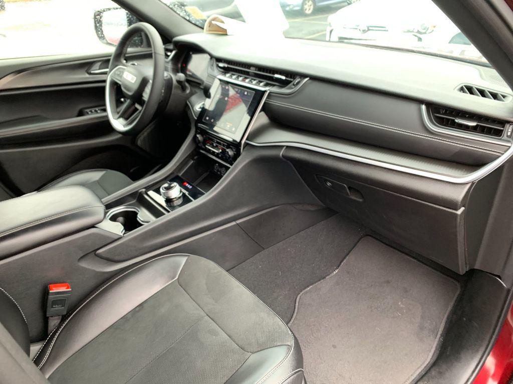 used 2024 Jeep Grand Cherokee car, priced at $33,392