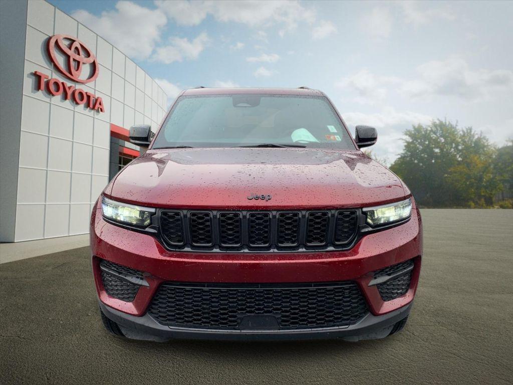 used 2024 Jeep Grand Cherokee car, priced at $33,392