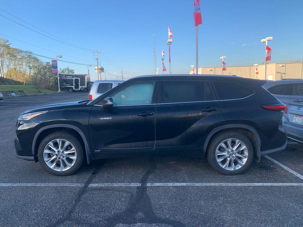used 2021 Toyota Highlander Hybrid car, priced at $33,991
