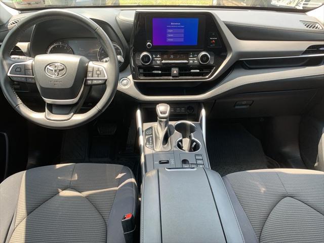 used 2023 Toyota Highlander car, priced at $31,750