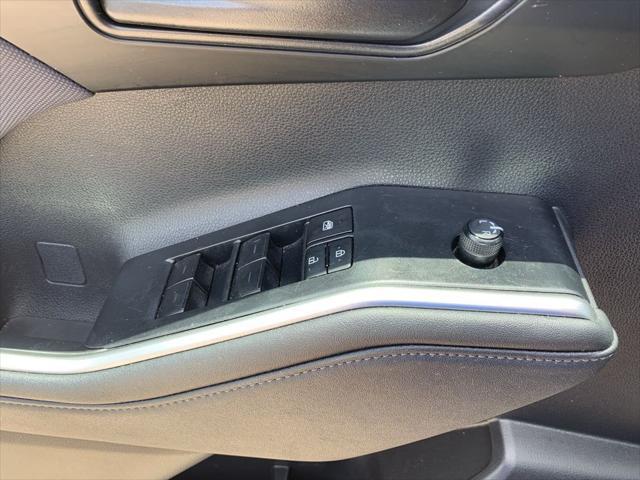 used 2023 Toyota Highlander car, priced at $31,750